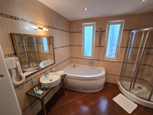 Ένα μπάνιο στο Sea View Luxury Penthouse