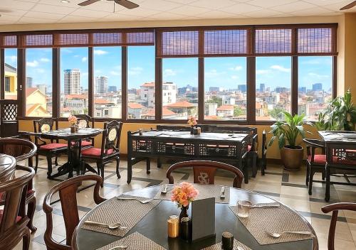 Hanoi Lion Boutique Hotel & Spa — City view