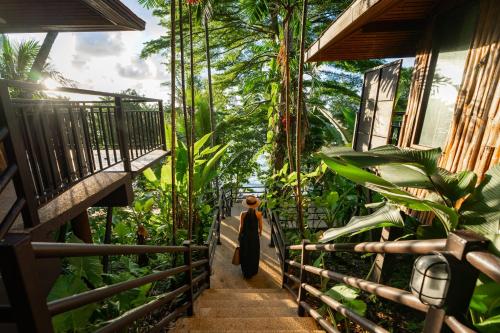 ระเบียงหรือลานระเบียงของ Baan Krating Khao Lak Resort - SHA plus