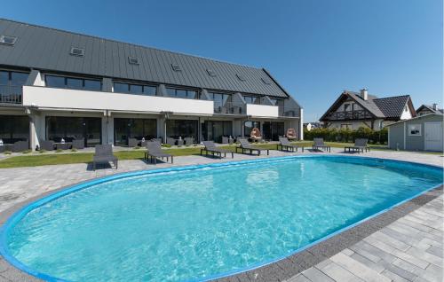 Beautiful Apartment In Nowecin With Sauna