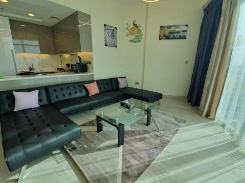 Dubai Skyline & Creek View - Homeyvillas