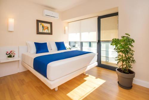 Gallery image of New Orbi City Suite in Batumi