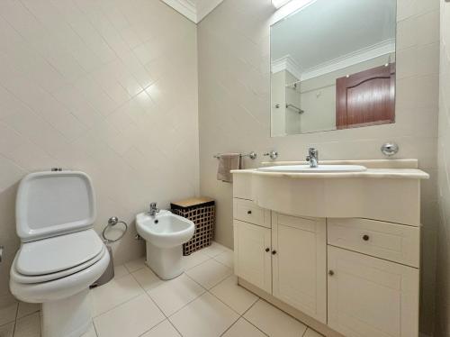 Apt EE - with pool and garden