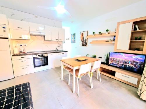 SUNNY POOL PATIO - 2 bedrooms 2 baths