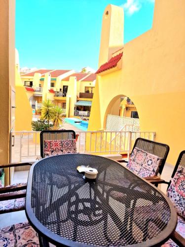 SUNNY POOL PATIO - 2 bedrooms 2 baths