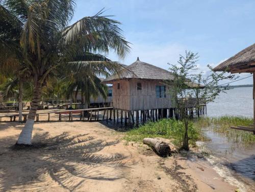 Afbeelding uit fotogalerij van Hotel Restaurant Chez Theo in Bopa