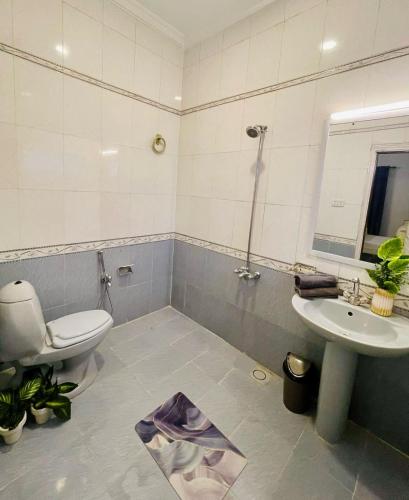 Koupelna v ubytování Villa Luxury 3 Bed Home Private Portion Central Comfort Driveway