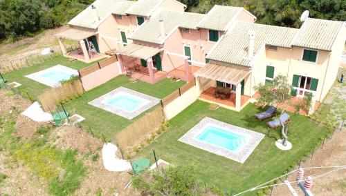 Gallery image of Villas EPTA KARPI Complex of 7 Luxury Villas in Skriperón