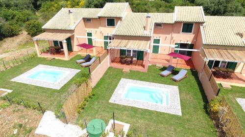 Gallery image of Villas EPTA KARPI Complex of 7 Luxury Villas in Skriperón