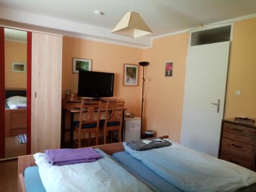 Imagen de la galería de Haus Vogelparadies Homestay, en Hemhofen