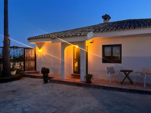 - Mediterranean Villa with Private Pool -