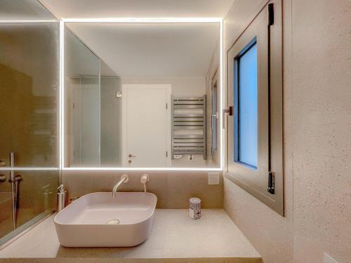 Luxury Penthouse 2BR - Metro & Hagia Sophia