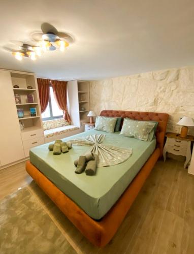 panos luxury apartment
