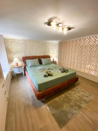 panos luxury apartment
