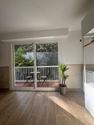 Studio Calme proche Gare Menton Garavan