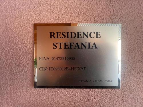 a sign on a wall that reads resistance stencarma at Residence Stefania Cavasso Nuovo in Cavasso Nuovo