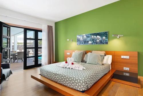 Charming Villa in Playa Blanca with Private Pool