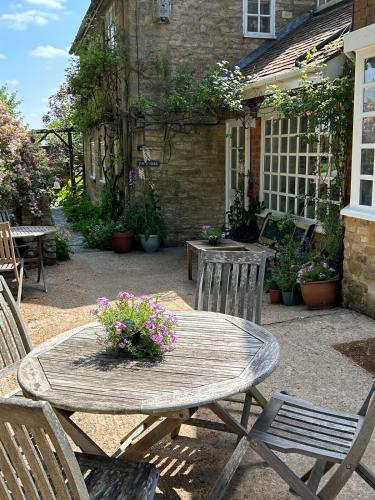 Κήπος έξω από το Cotswolds Retreat