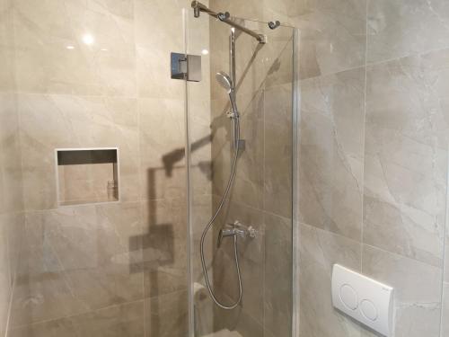 Ένα μπάνιο στο Apartment & Room Aleksandra