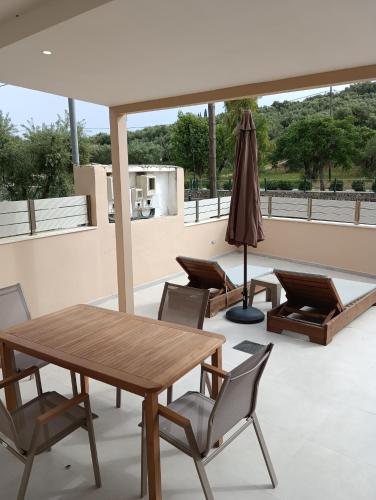 VillaPouliezos Apartments