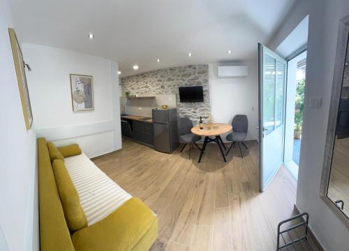 Eleonora Apartments Free Parking, Garden & 5 Min to Beach