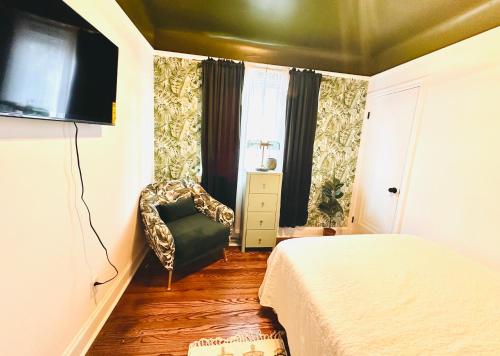 Postel nebo postele na pokoji v ubytování Eclectic Opulence Retreat