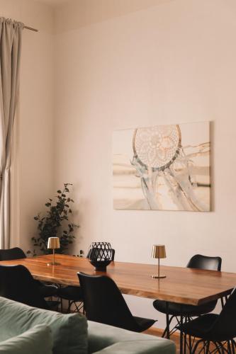 Designer Historical 2BD Apartment by Wien Mitte