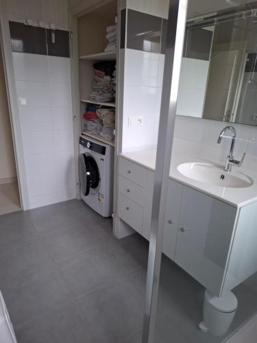 Photo de la galerie de l'établissement La Roseraie, à Séglien