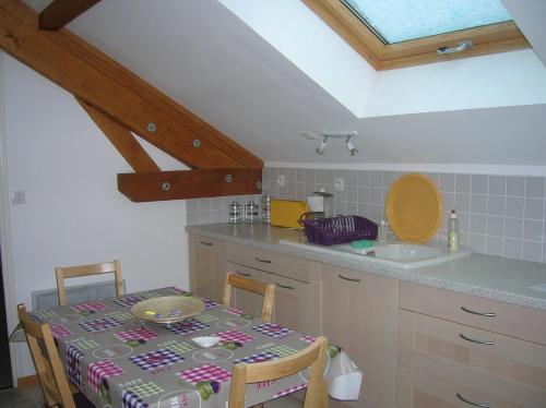 Appartement dans maison avec jardin privé