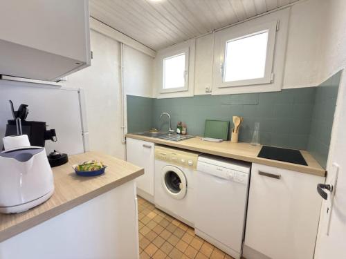 Kuchyň nebo kuchyňský kout v ubytování Valras-Loc - Appartement en Front de Mer avec Balc