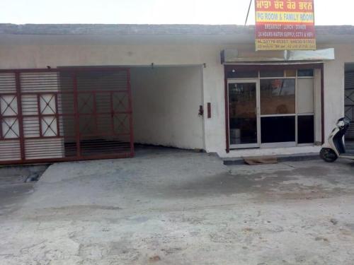 Galeriebild der Unterkunft Mc B&B Hostel Ropar in Rūpnagar