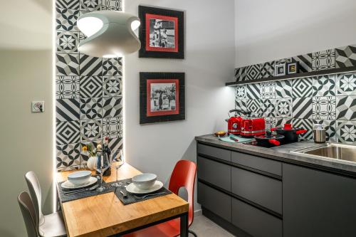 Amber Nest - Design Apartment