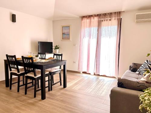 Apartments Ana