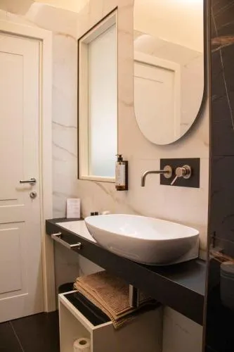 MARI Luxury Rooms and Suites photo 12