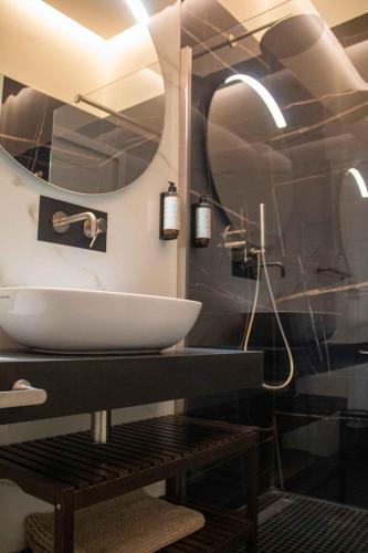 MARI Luxury Rooms and Suites photo 97