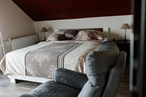 Ένα ή περισσότερα κρεβάτια σε δωμάτιο στο Annabella Apartmanház