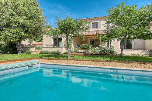Le JARDIN DES DELIS gite NEUF avec piscine bio UV