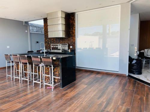 Køkken eller tekøkken på Casa alto Padrão