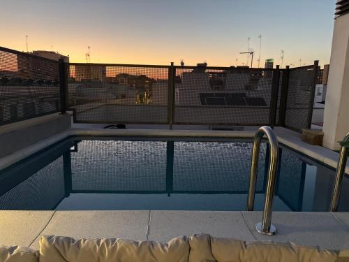 ATICO TRIANA CON PISCINA PRIVADA