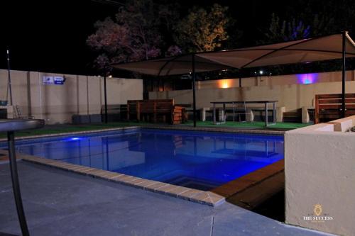 Πισίνα στο ή κοντά στο The Success Guest House