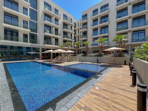 Luxurious Serenity 5-Star Lifestyle in JVC