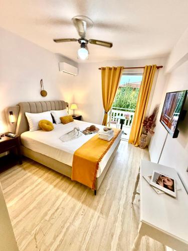Ένα ή περισσότερα κρεβάτια σε δωμάτιο στο TRAVELLERS LEMONIAS APARTMENT Agios GORDIOS