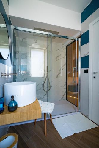 a bathroom with a sink and a shower at Incanto in Cosenza