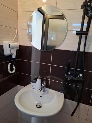 Ένα μπάνιο στο Vila F&M ksamil