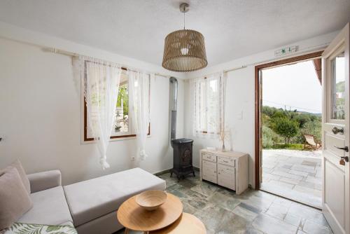 Posezení v ubytování Lithea Villas and Studios by the Sea