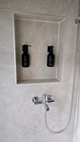 Un baño de Vila Dolina Mira