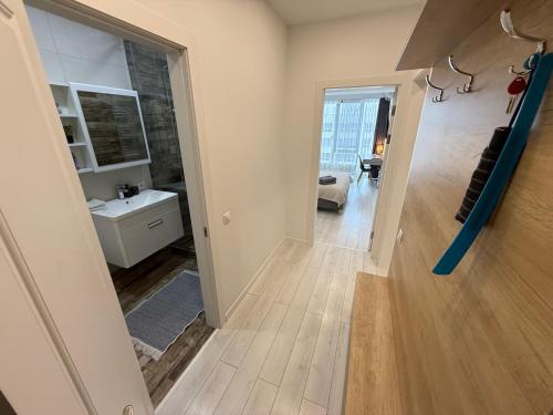 Et badeværelse på Modern Central Apartment