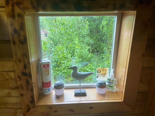 Photo de la galerie de l'établissement Bass Farm Twin Lakes Couples Dry Cabin, à Wasilla