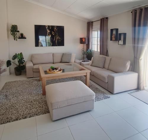 Posedenie v ubytovaní PMT 27 - Villa Chaparral-Torrevieja with view - Huge Privat Pool