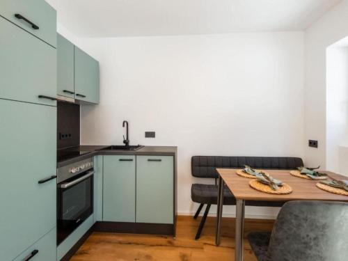 Cuisine ou kitchenette dans l'établissement Leni